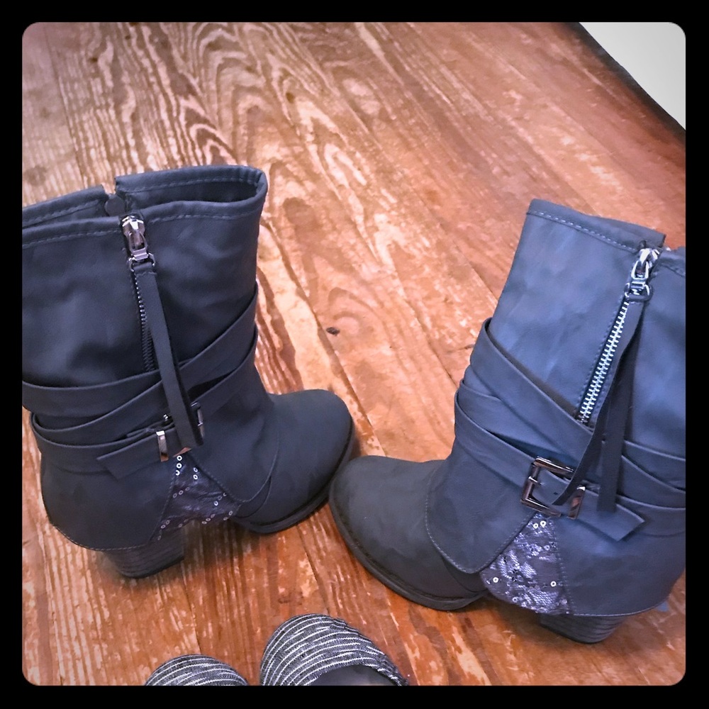 Maurice’s Boots